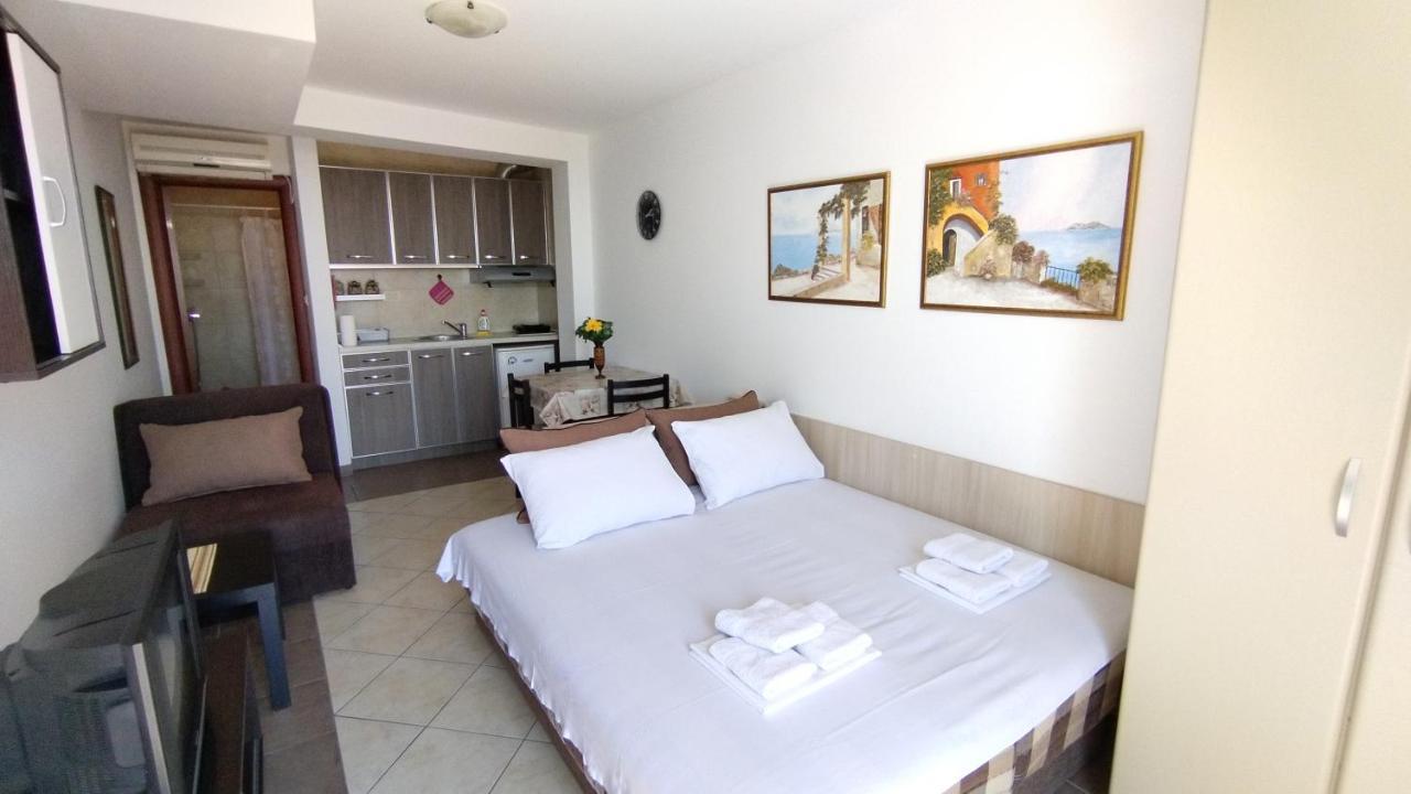 Rakocevic Apartments Petrovac Quarto foto